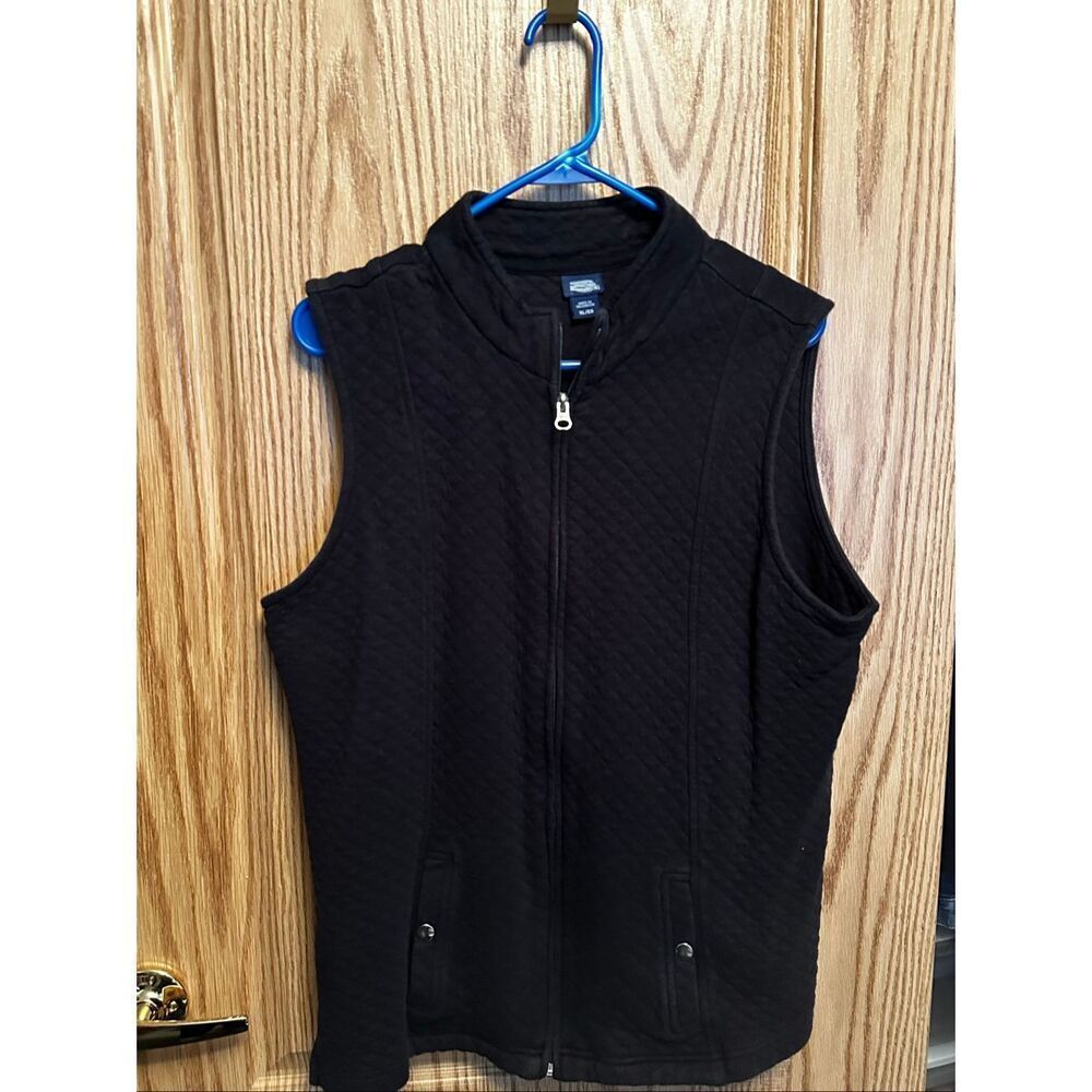 NWOT Women's Black Vest Size XL